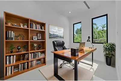 656 NW 21st St, Wilton Manors, FL 33311 - Photo 20