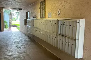 2850 Somerset Dr, Lauderdale Lakes, FL 33311 - Photo 20