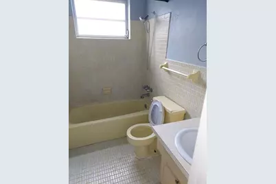 1011 NW 45th Ct, Fort Lauderdale, FL 33309 - Photo 14