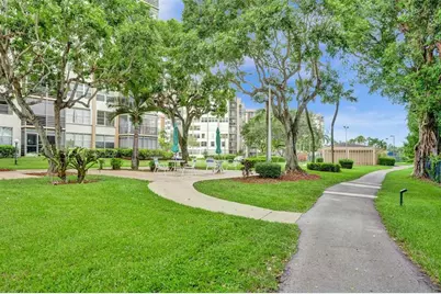 1100  Saint Charles Pl, Unit #612, Pembroke Pines, FL 33026 - Photo 70