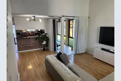 12018 NW 13th St, Pembroke Pines, FL 33026 - Photo 2