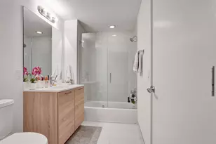 16385 Biscayne Blvd, North Miami Beach, FL 33160 - Photo 22