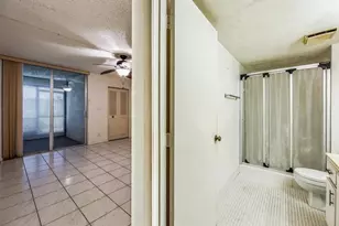 7210 Lake Cir Dr, Margate, FL 33063 - Photo 14