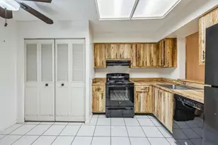 7210 Lake Cir Dr, Margate, FL 33063 - Photo 12