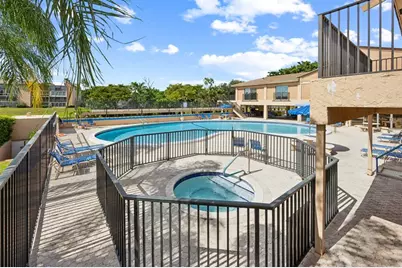 7210  Lake Circle Dr, Unit #106, Margate, FL 33063 - Photo 2