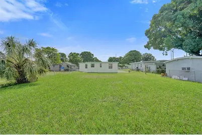 2055 NW 8th St, Pompano Beach, FL 33069 - Photo 16