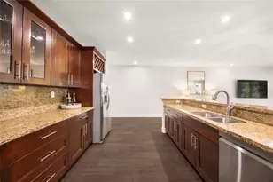 834 SW 16th St, Fort Lauderdale, FL 33315 - Photo 10