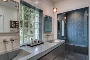 440 NE 53rd St, Miami, FL 33137 - Photo 8