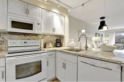 2230 N Cypress Bend Dr, Unit #306, Pompano Beach, FL 33069 - Photo 4