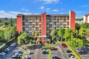 2200 S Cypress Bend Dr, Pompano Beach, FL 33069 - Photo 14