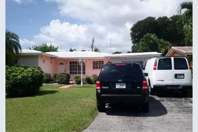 124 Almar Drive, Wilton Manors, FL 33334 - Photo 1