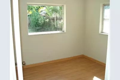522 SW 72nd Ave, North Lauderdale, FL 33068 - Photo 4