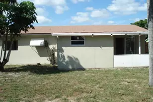 522 SW 72nd Ave, North Lauderdale, FL 33068 - Photo 2