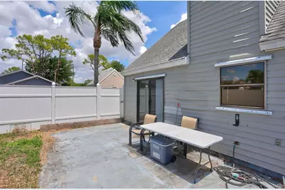 6052  Lace Wood Circle, Lake Worth, FL 33462 - Photo 20