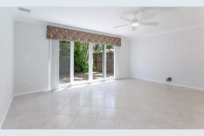 801 SE 16th Ct, Unit #11, Fort Lauderdale, FL 33316 - Photo 12