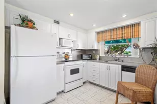 9681 Sunrise Lakes Blvd, Sunrise, FL 33322 - Photo 8