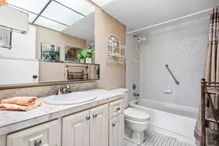 9681 Sunrise Lakes Blvd, Sunrise, FL 33322 - Photo 14