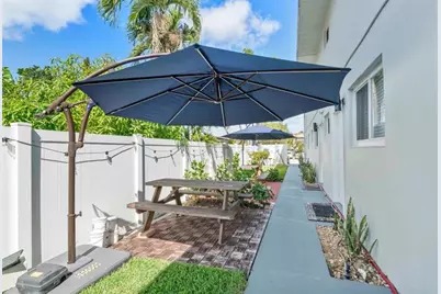 2250 SE 5th St, Unit #6, Pompano Beach, FL 33062 - Photo 10