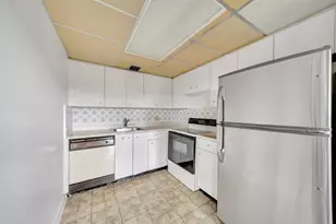 13250 SW 7th Ct, Pembroke Pines, FL 33027 - Photo 30