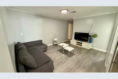 8231 SW 9th St, North Lauderdale, FL 33068 - Photo 10