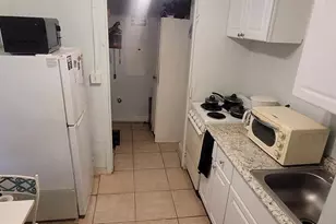 324 Indiana St, Hollywood, FL 33019 - Photo 10