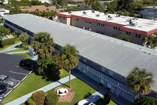 751 Pine Dr, Pompano Beach, FL 33060 - Photo 1