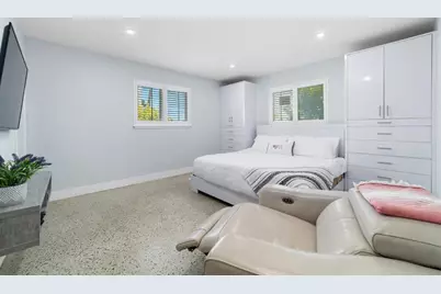 2910  Johnson St, Hollywood, FL 33020 - Photo 10