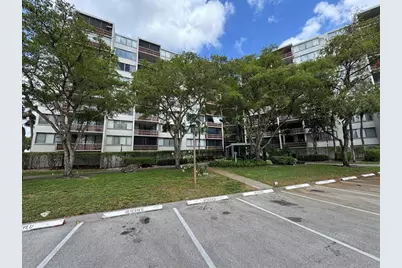 4222  Inverrary Blvd, Unit #4711, Lauderhill, FL 33319 - Photo 2