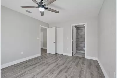 2614 W 65th St, Hialeah, FL 33016 - Photo 18