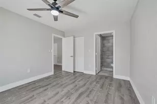 2614 W 65th St, Hialeah, FL 33016 - Photo 18