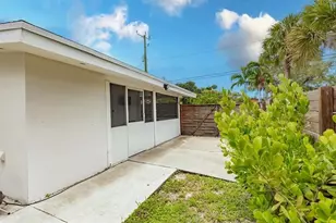 422 Phippen Waiters Rd, Dania Beach, FL 33004 - Photo 30