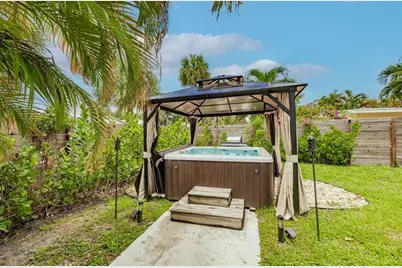 422  Phippen Waiters Rd, Dania Beach, FL 33004 - Photo 26