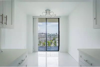 210 174  Street, Unit #1810, Sunny Isles Beach, FL 33160 - Photo 12