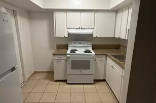 890 NW 39th St, Oakland Park, FL 33309 - Photo 2