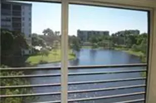 2311 S Cypress Bend Dr, Pompano Beach, FL 33069 - Photo 16