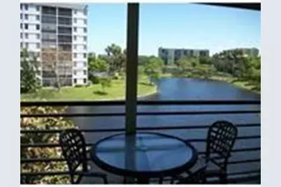 2311 S Cypress Bend Dr, Unit #416, Pompano Beach, FL 33069 - Photo 2
