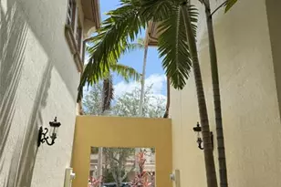 5926 NW 117th Dr, Coral Springs, FL 33076 - Photo 2