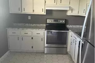 2860 Somerset Dr, Lauderdale Lakes, FL 33311 - Photo 4