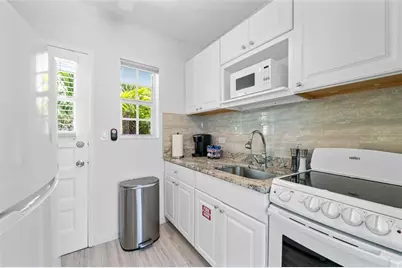 3015  Seville St, Unit #7, Fort Lauderdale, FL 33304 - Photo 12