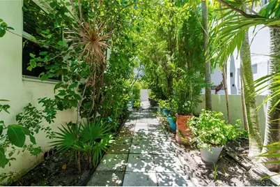 3015  Seville St, Unit #7, Fort Lauderdale, FL 33304 - Photo 30