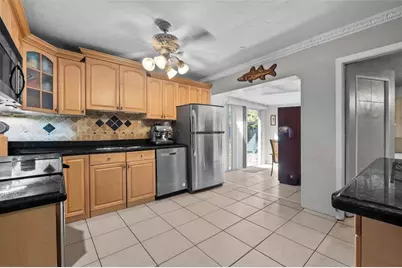 2481 NE 15th Ave, Pompano Beach, FL 33064 - Photo 8