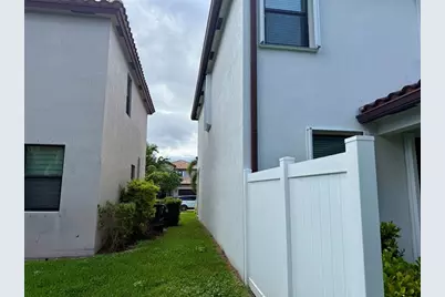 4386  Buena Tara Dr, West Palm Beach, FL 33413 - Photo 28