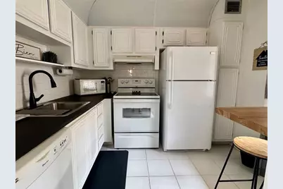 2811 Somerset Drive #206, Lauderdale Lakes, FL 33311 - Photo 10