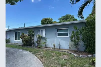 627 W Ilex Dr, West Palm Beach, FL 33403 - Photo 1