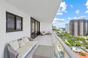 19500 Turnberry Way, Aventura, FL 33180 - Photo 20
