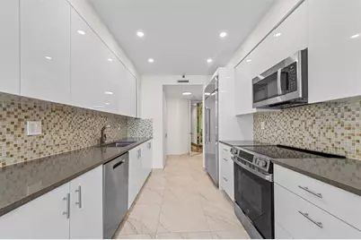 19500  Turnberry Way, Unit #15E, Aventura, FL 33180 - Photo 4