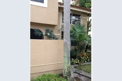 6542  Via Regina, Unit #11, Boca Raton, FL 33433 - Photo 2