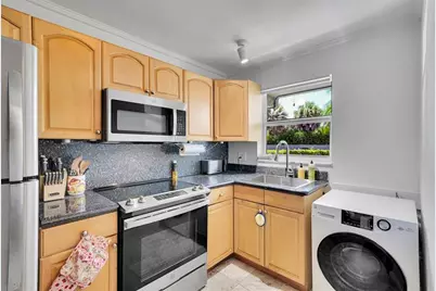 1785 N Andrews Sq, Unit #110E, Fort Lauderdale, FL 33311 - Photo 10