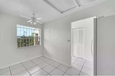 7210  Lake Circle Dr, Unit #401, Margate, FL 33063 - Photo 10