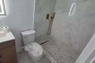 251 S Cypress Rd, Pompano Beach, FL 33060 - Photo 18